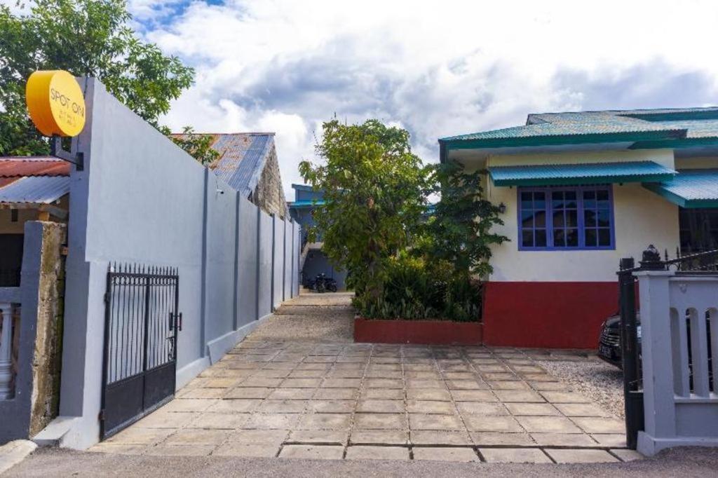 Spot On 2063 Bethania Residence Κούπανγκ Εξωτερικό φωτογραφία